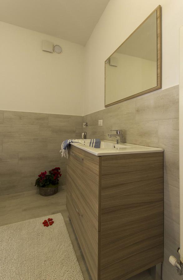 Casa Madali' - Nel Borgo Apartman Marone Kültér fotó